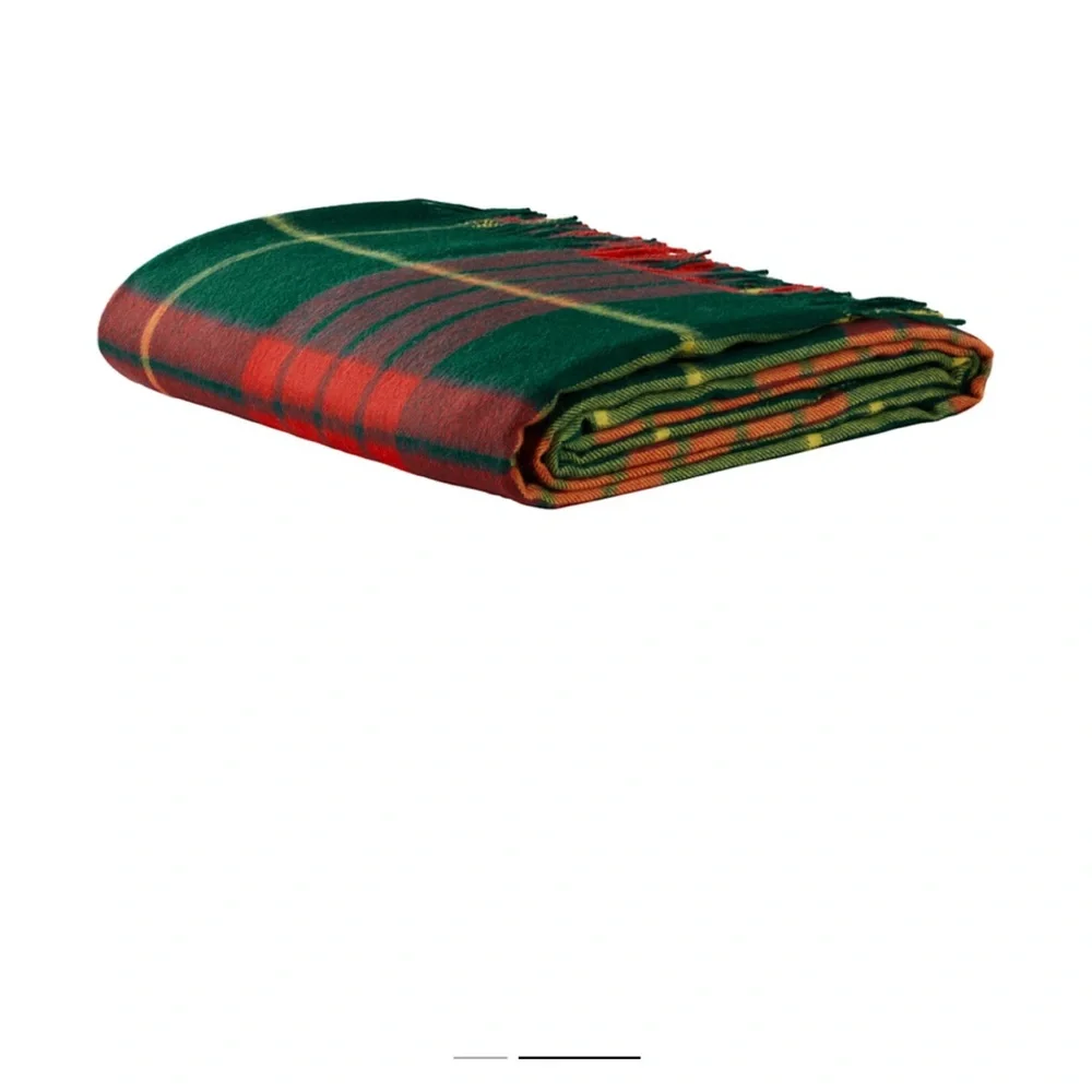 Plaid Green and Red Blanket Magniberg - Picture 1 of 5